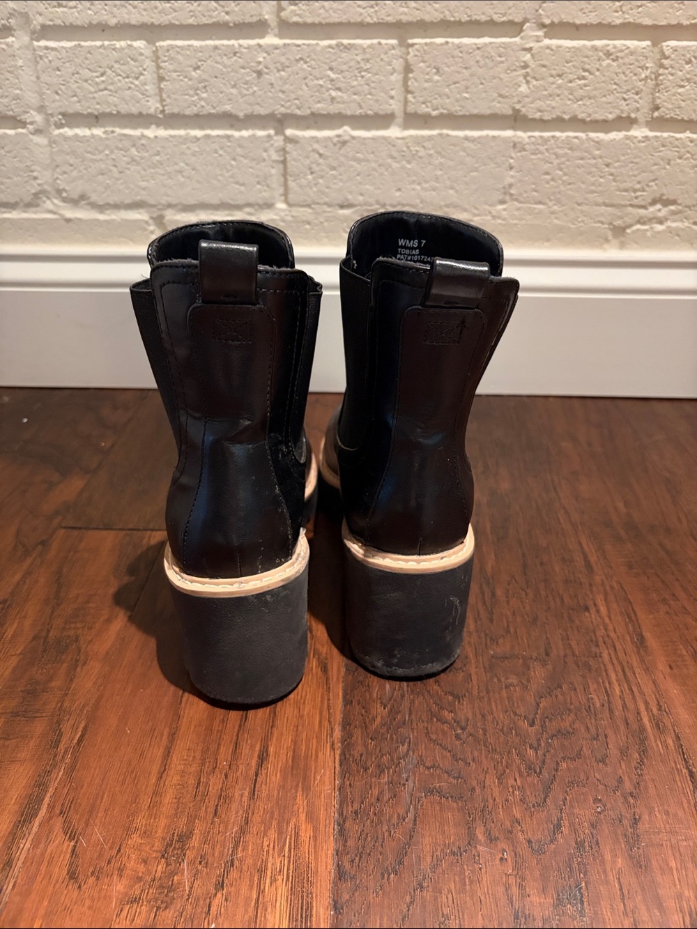 Dolce Vita Black Leather “Tobias” Chelsea Lug Boots— Size 7— EUC - Picture 7 of 8